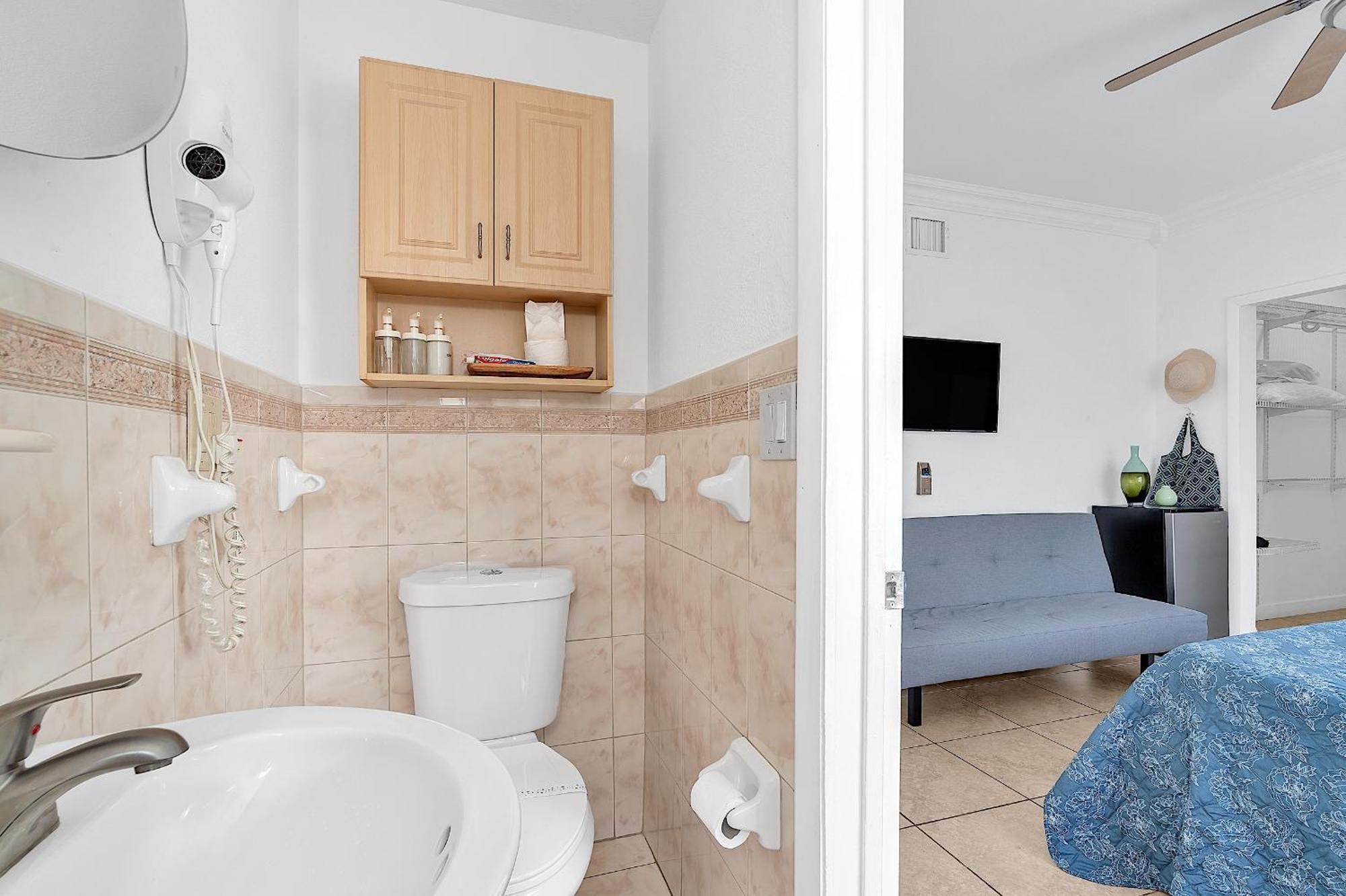 Homestay Coral Close To Little Havana